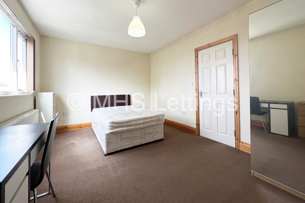 Photo of 1 Bedroom Shared House in Room 7, 144 Woodsley Road, Leeds, LS2 9LZ