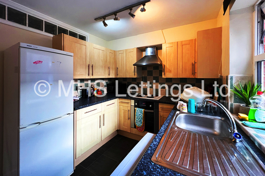 Photo of 3 Bedroom Apartment in Flat 7, Welton Road, Leeds, LS6 1EE
