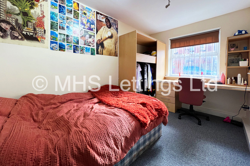Photo of 3 Bedroom Apartment in Flat 1, Welton Road, Leeds, LS6 1EE