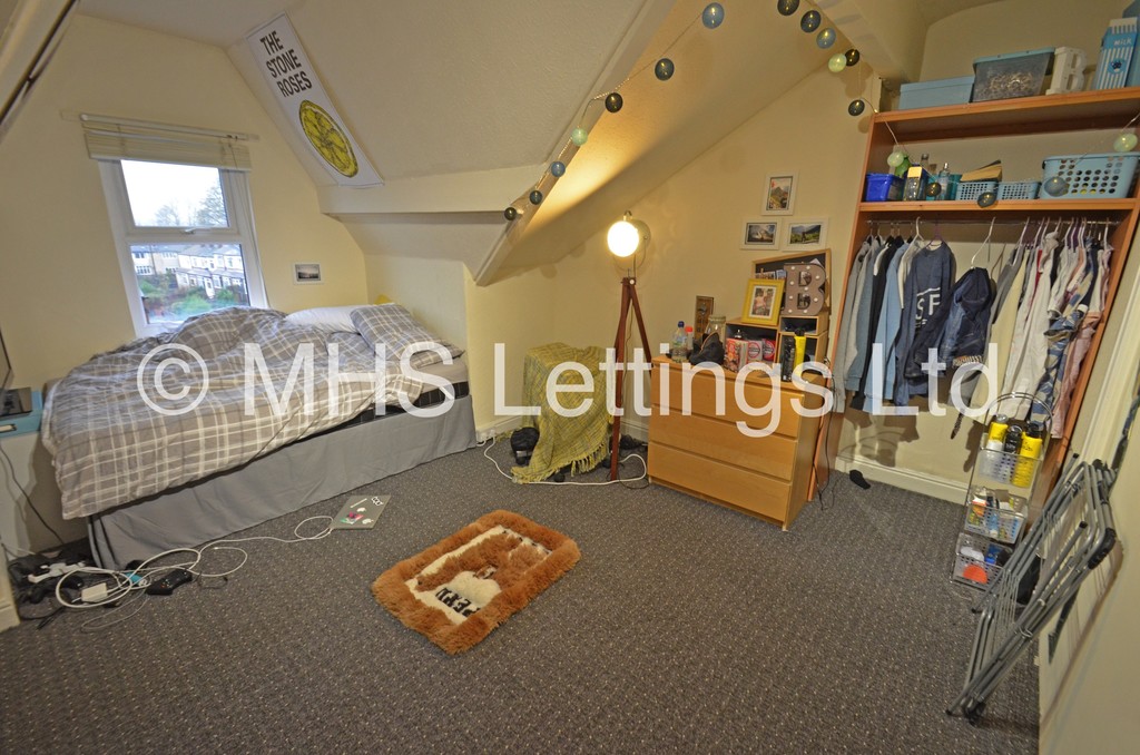 Photo of 1 Bedroom Shared House in Room 7, 1 Richmond Mount, Leeds, LS6 1DG