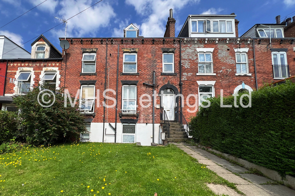 Photo of 1 Bedroom Flat in Flat 3, 30 Hyde Park Terrace, Leeds, LS6 1BJ