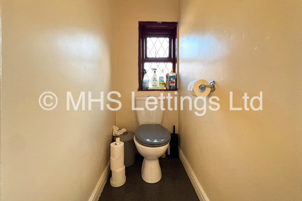 Photo of 4 Bedroom Semi-Detached House in 42 Richmond Avenue, Leeds, LS6 1DB